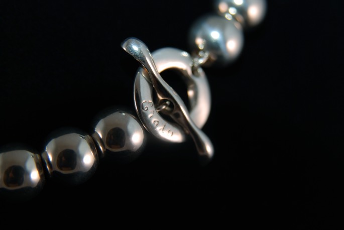 Large Bead Silver Necklace closeup2